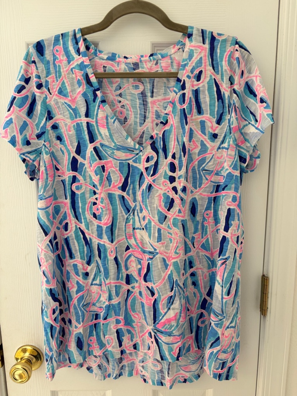 Lilly Pulitzer Etta Blue Multitone Nautical V-Neck Tee with Pink Rope Motif
